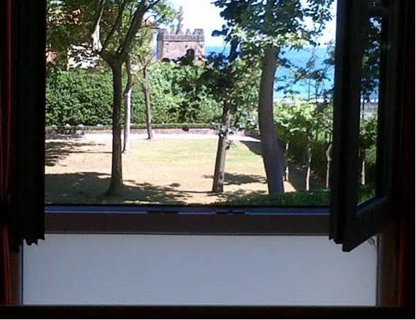 Ekia Pentsioa Hotel Zarautz Exterior foto